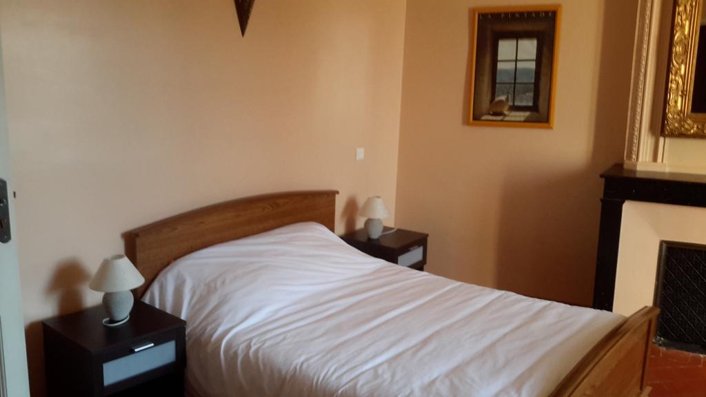 Auberge Le Bistrot De Lussan Lussan  Chambre photo