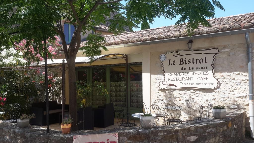 Auberge Le Bistrot De Lussan Lussan  Extérieur photo